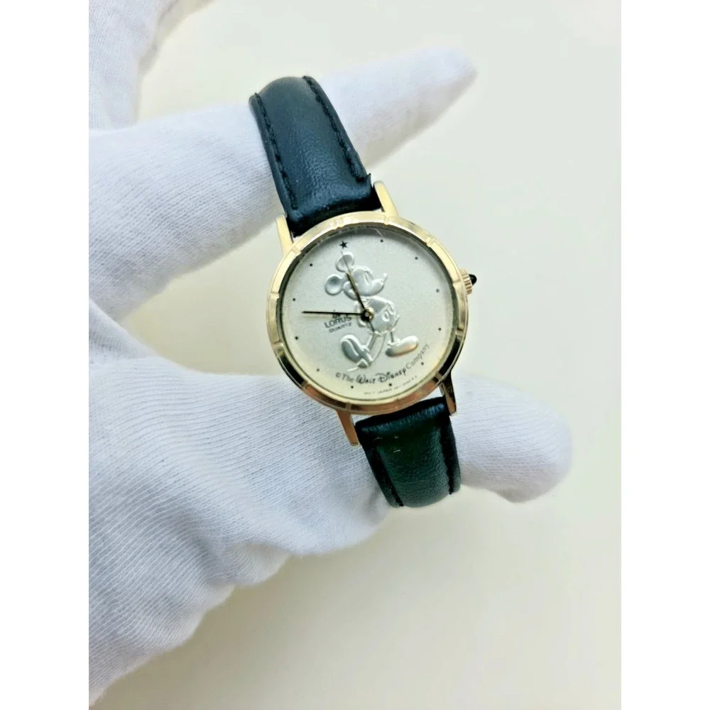 Lorus V811-5420R2 Disney Mickey Mouse Quartz Wristwatch Small Case VTG